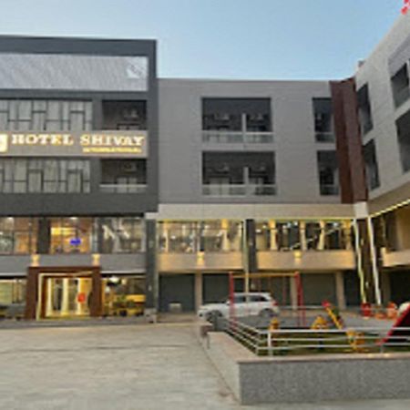 Hotel Shivay International Tharad Eksteriør bilde